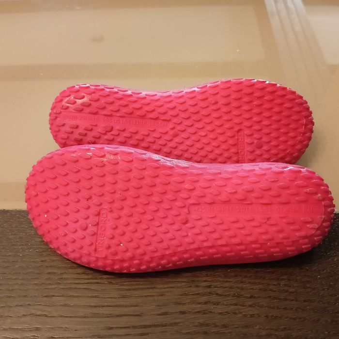 Buty do pływania dziewczęce prawie nowe Decathlon r.28/29