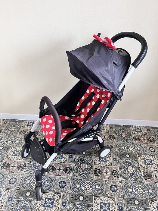 Прогулянкова коляска yoya, потребує ремонту