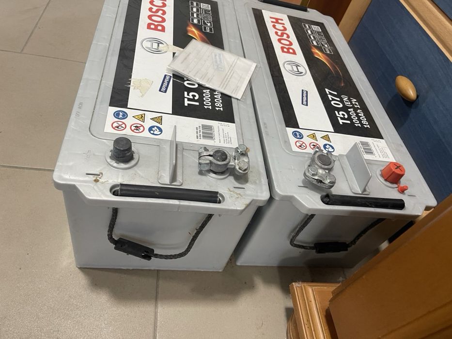 Вантажний акумулятор Bosch 180аh 2шт