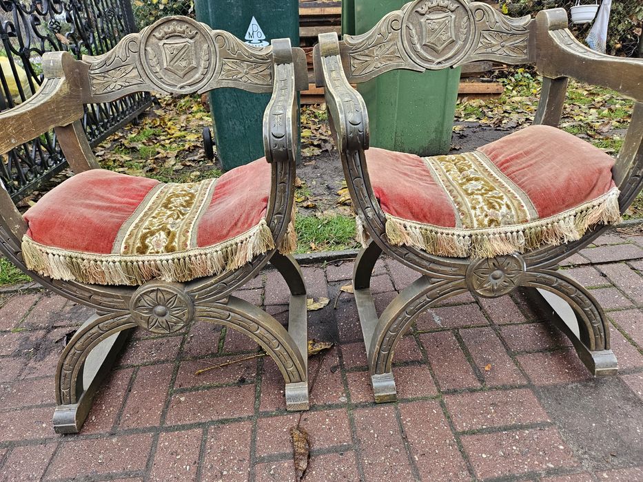 Fotele rzymskie nożycowe