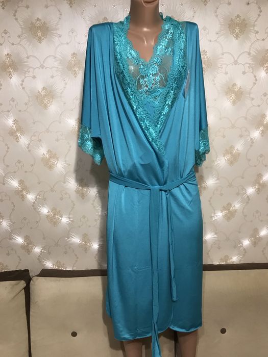 Комплект нижньої білизни / нічна сорочка і халат