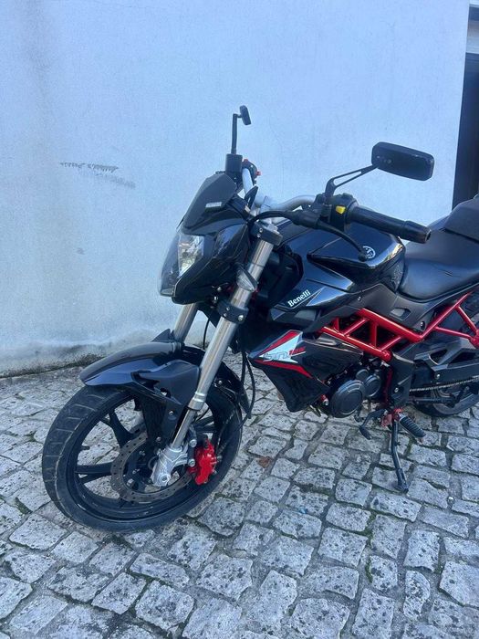 Benelli BN 125 bom estado!