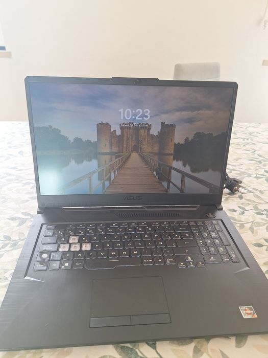 Asus TUF 17 polegadas  RTX3060