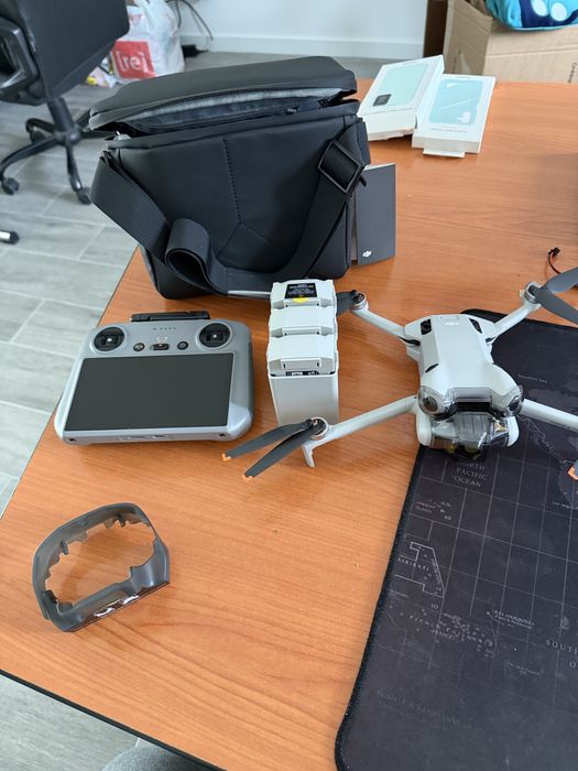 Mini Drone DJI Mini 4 Pro Fly More Combo NOVO