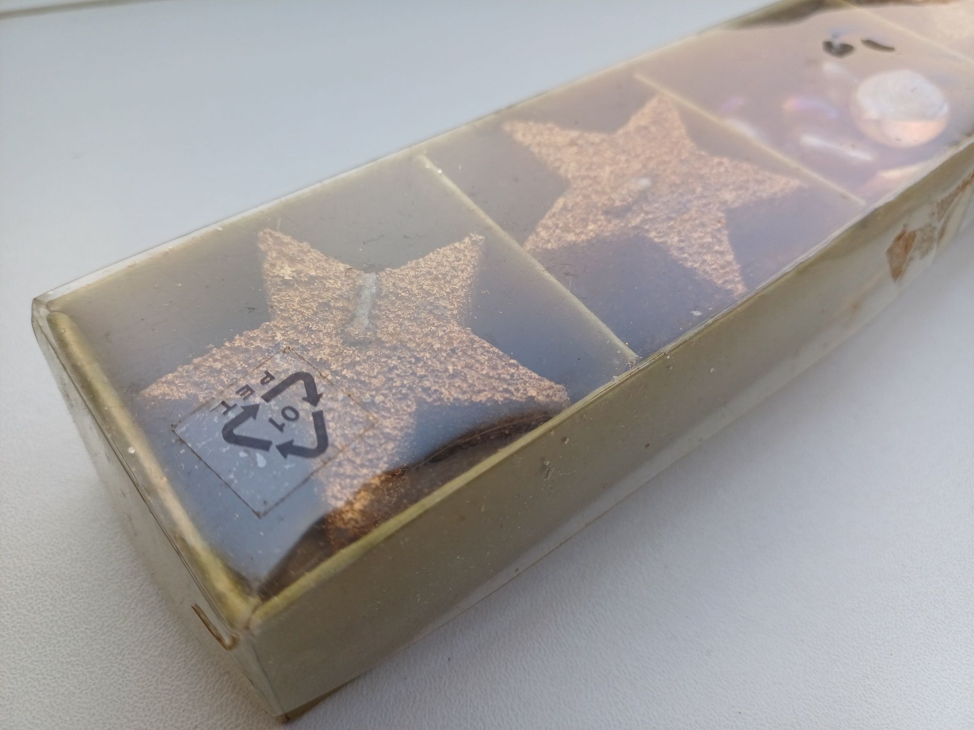 8 velas douradas em forma de estrelas + 5 bolinhas natalícias