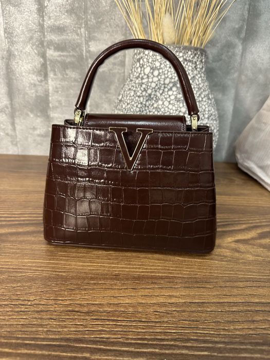 Бордова сумочка з натуральної шкіри з крокодилячою текстурою
