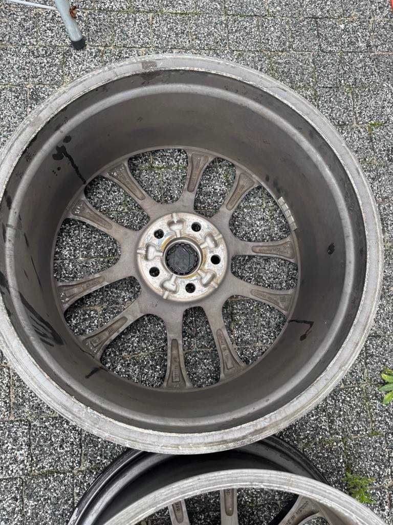 Felgi 20” OEM Dodge Charger Scat Pack – 5x115 – oryginał USA 2 szt