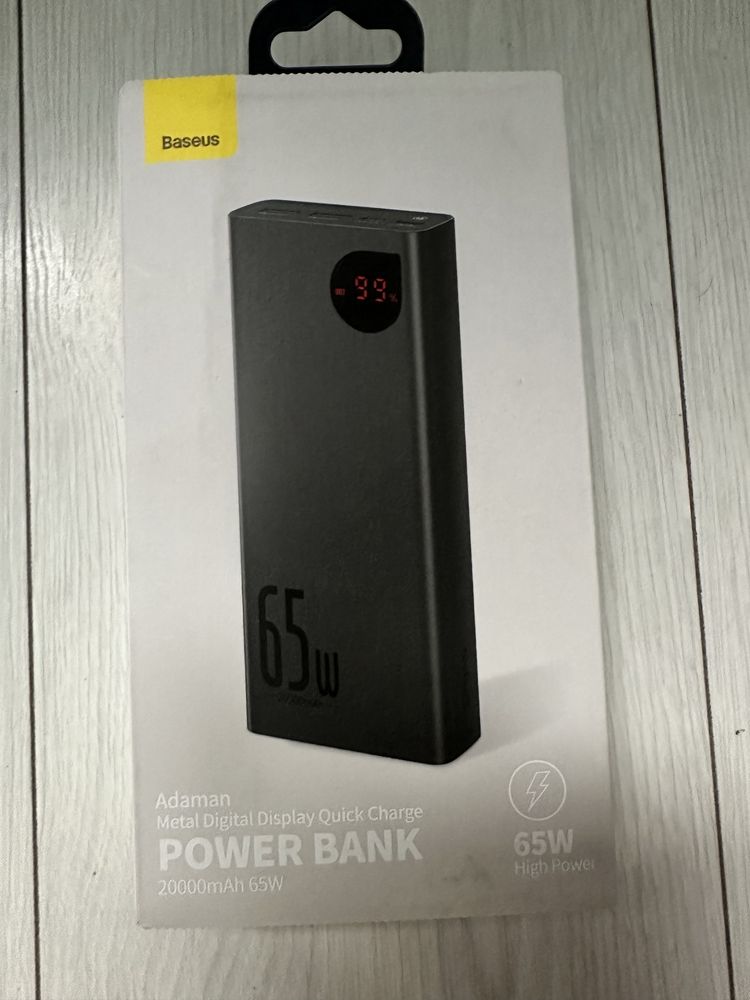 Універсальний powerbank-акумулятор