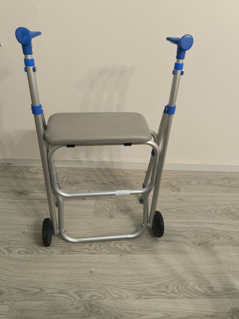 Andarilho com rodas em alumínio