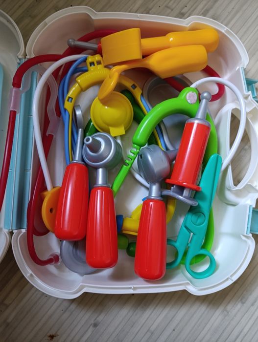 Дитячий набір лікаря