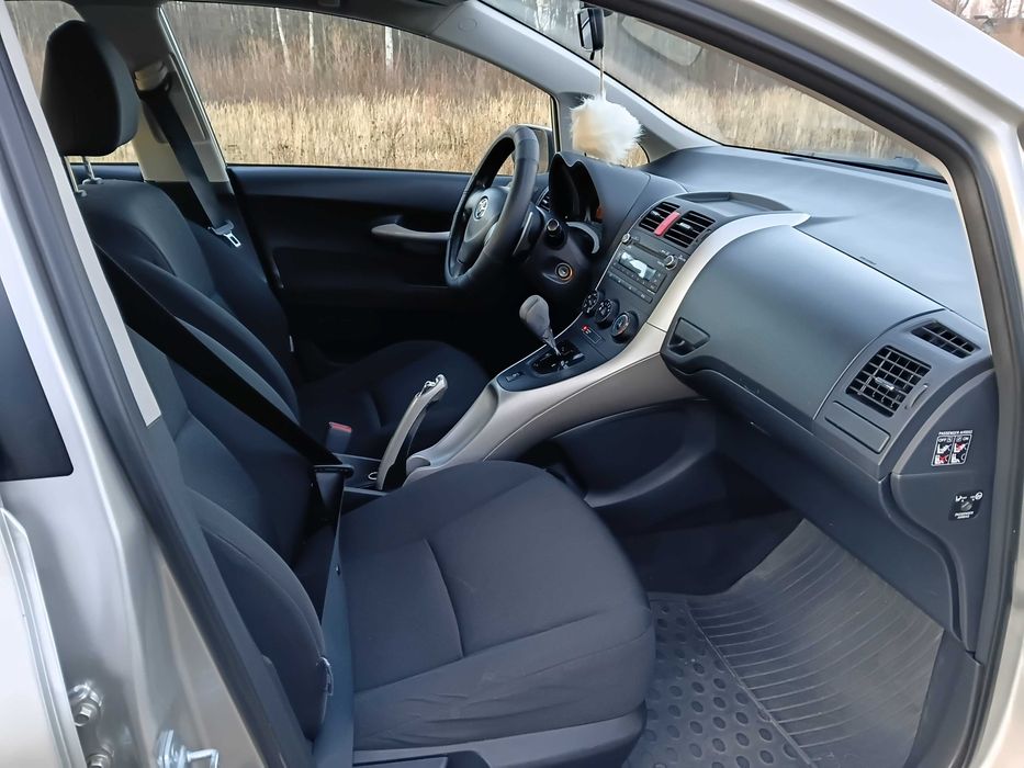 Тайота Ауріс 2008р