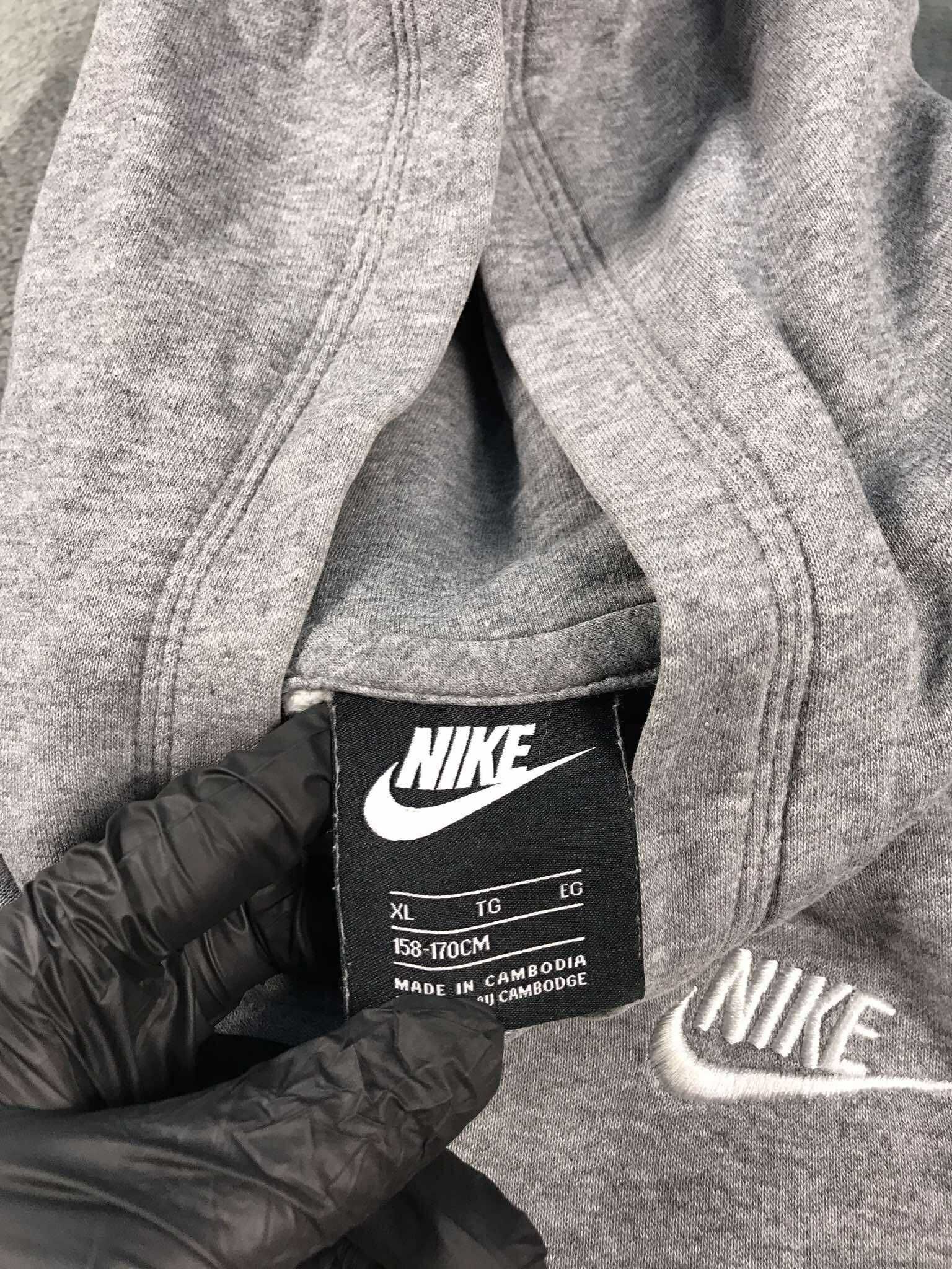 Bluza Nike Szara Hoodie Basic Vintage Klasyczna OldSchool Retro Haft