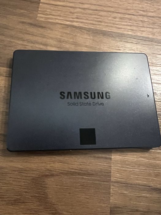 Dysk SSD Samsung 870 QVO 8TB 2,5’’ SATA III (MZ-77Q8T0BMW)