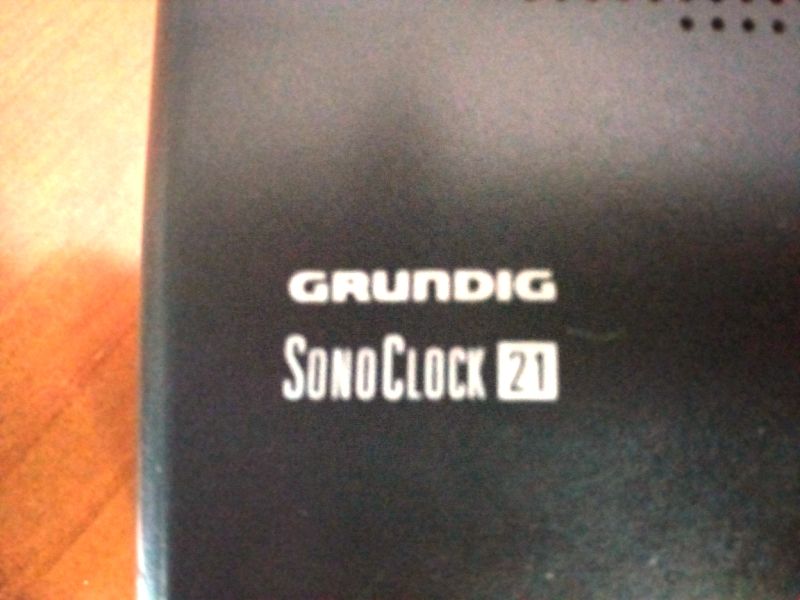 Rádio Despertador Grundig SonoClock 21