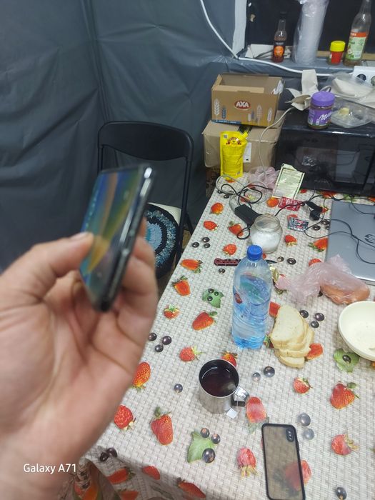 Продам айфон 10 256гб