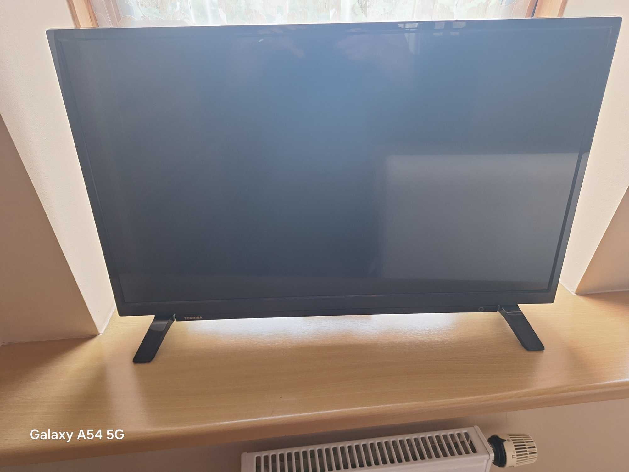 Telewizor LCD Toshiba 32LA2063DG stan bdb