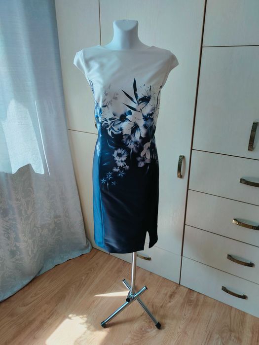 NOWA biało-granatowa satynowa sukienka ołówkowa r. 46 (3XL) Bonprix