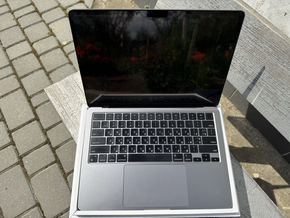 MacBook Air 13.6" M3 8/256GB 2024