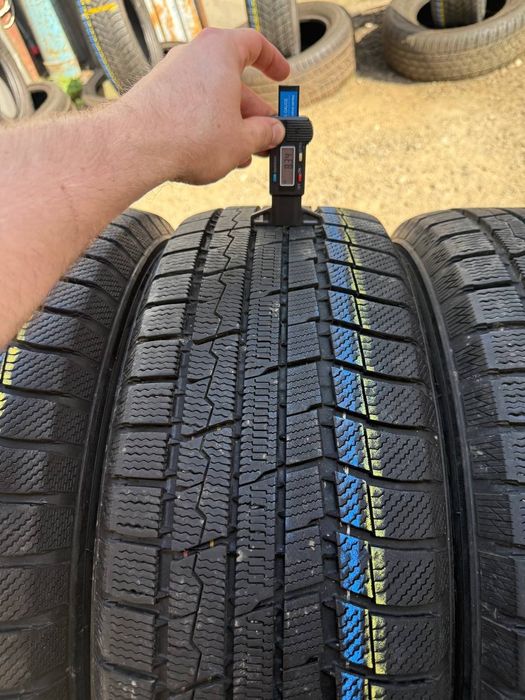 Шины БУ 225 60 R 17 Toyo Tranpath TX комплект зима