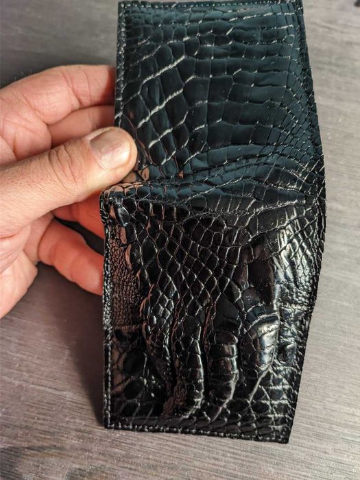 Крокодиловое Портмоне с лапой крокодила