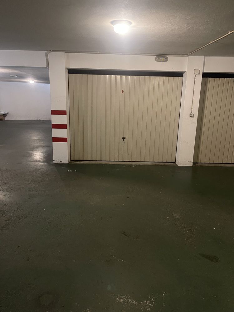 Garagem Fechada-Boa Localizacao