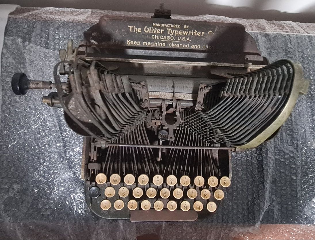 Máquina de escrever Oliver 3