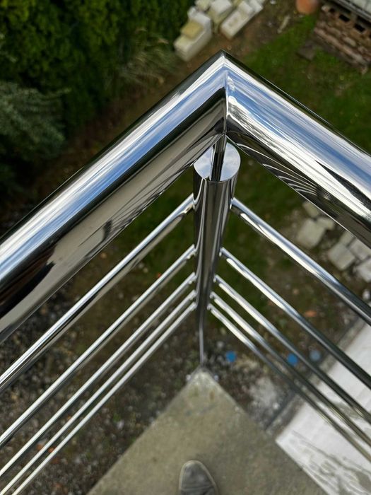 Balustrada szklana bezsłupkowa