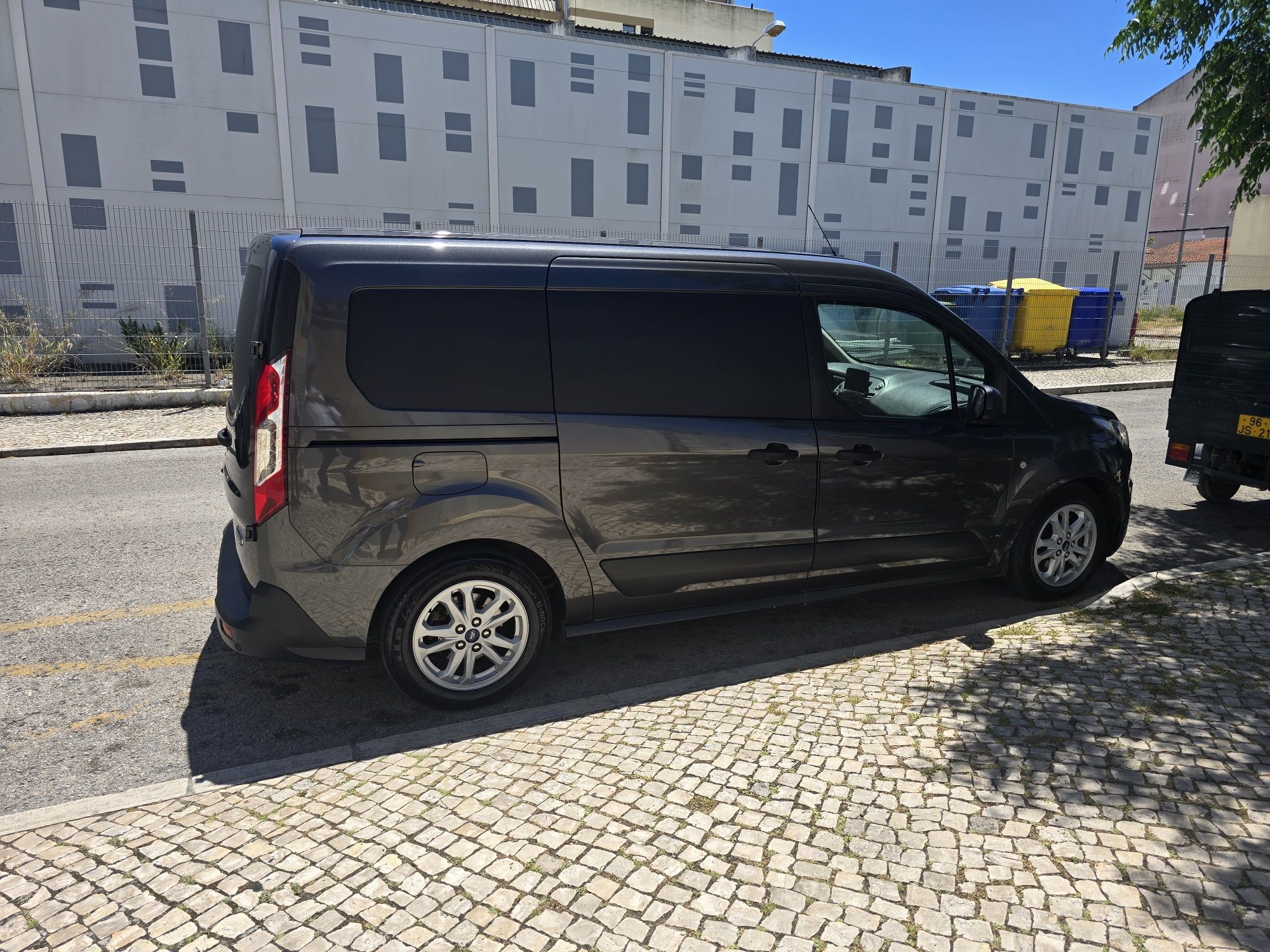 Ford Transit Connect - Auto Fúnebre