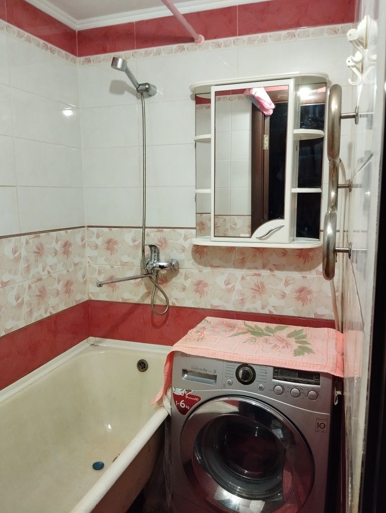 Власник! Продам 2-х кімнатну квартиру
