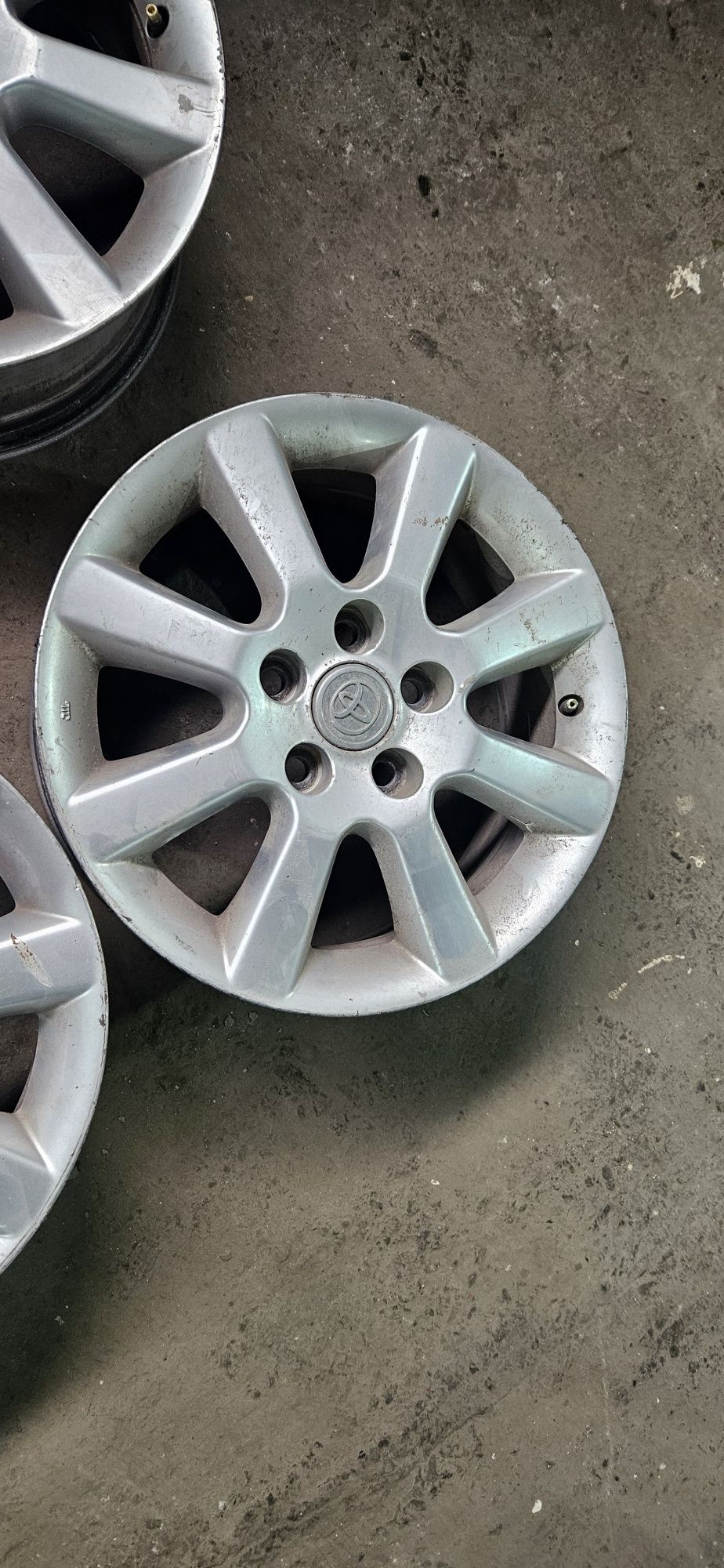 Felgi aluminiowe Toyota Lexus R16 5x114.3