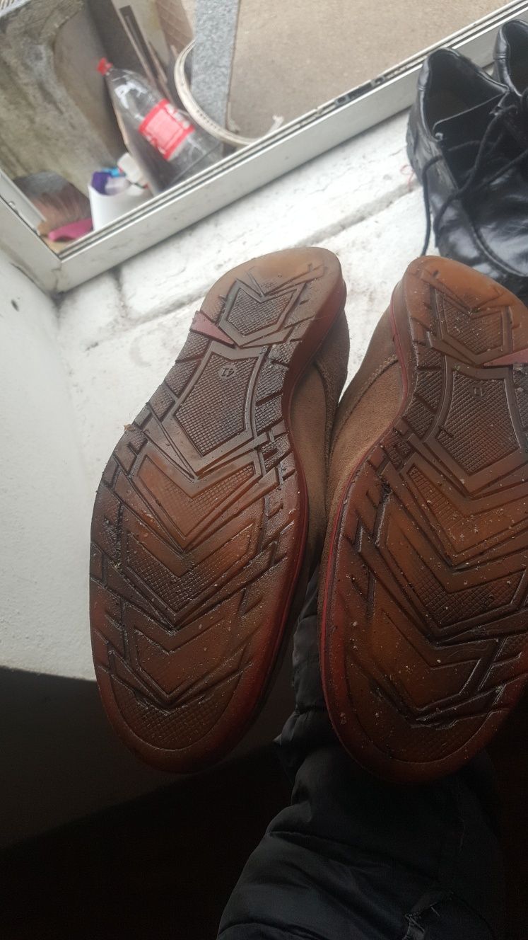 sapatos em bom estado