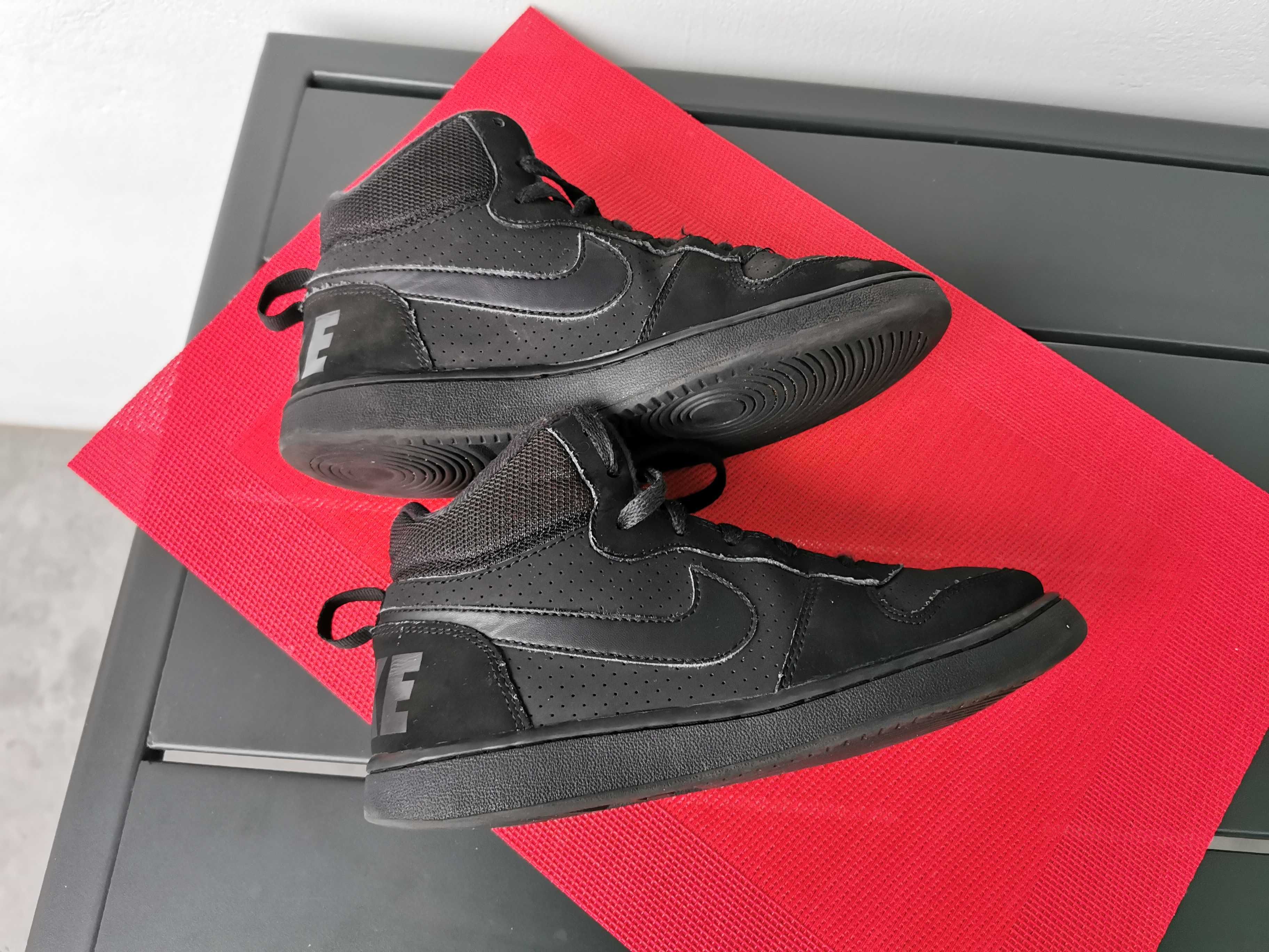 Buty dziecięce sportowe Nike wewnątrz 23,5 cm