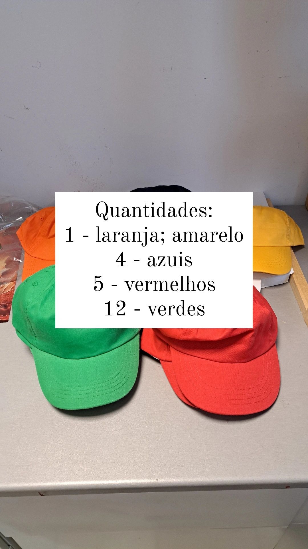 Lote de bonés chapeus