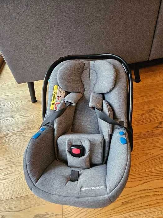 Avionaut Pixel z bazą isofix + lustro