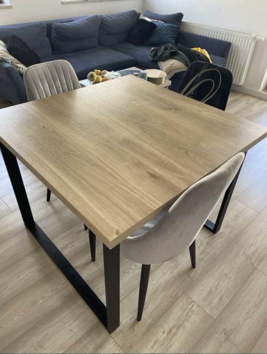 Zestaw stół z kpl krzesel