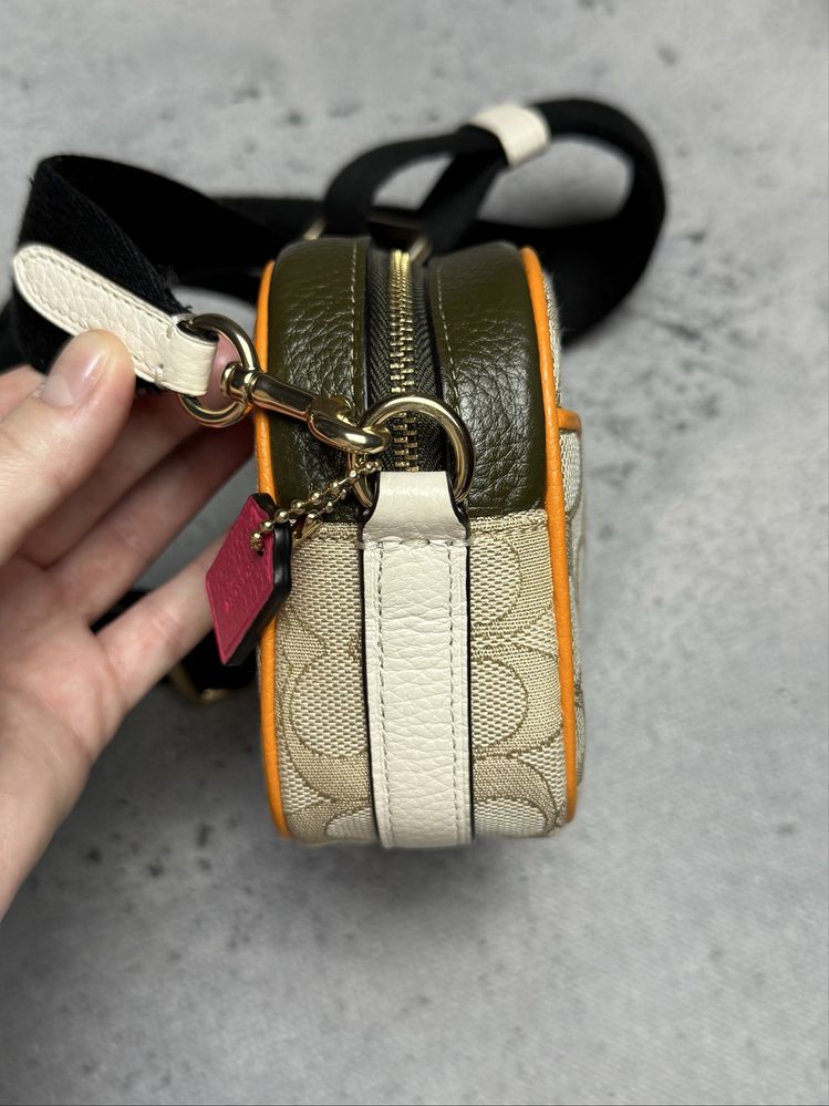 Skórzana torebka Coach, mini dempsey camera bag signature stripe