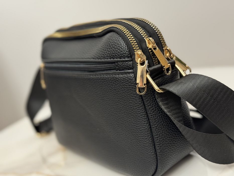 Torebka Guess kuferek Czarna Nowa