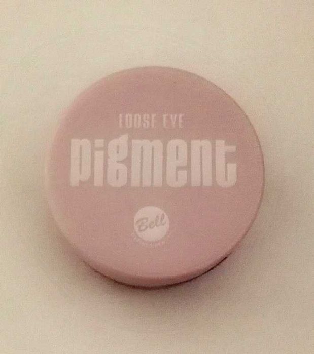 Bell Cień do powiek złoty szampan pigment 02 Champagne Beige loose eye