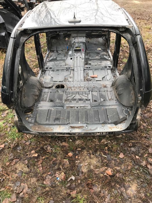 Кузов рама шасі четверть Mercedes ML 163 мерседес мл запчастини