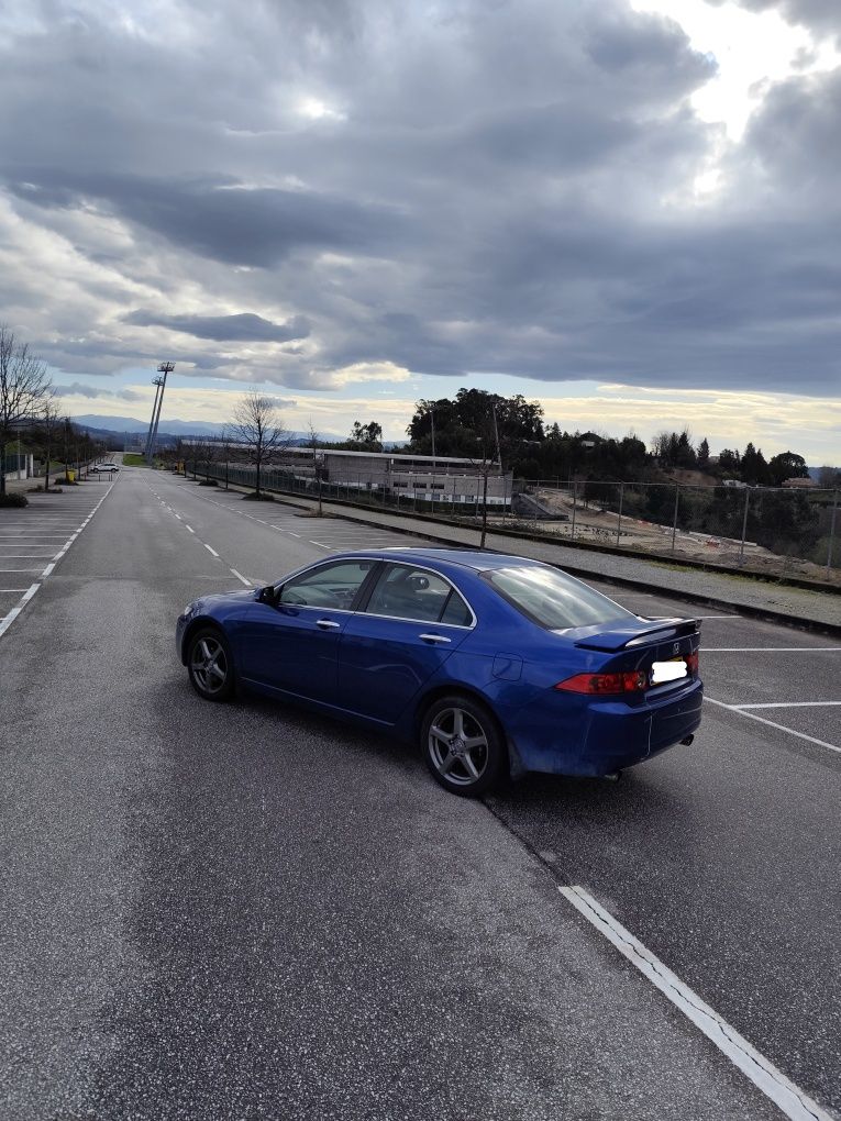 Honda Accord CL9 para peças