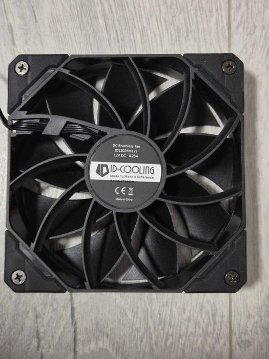 120mm 4pin PWM вентилятор ID-Cooling до 1800 об\хв