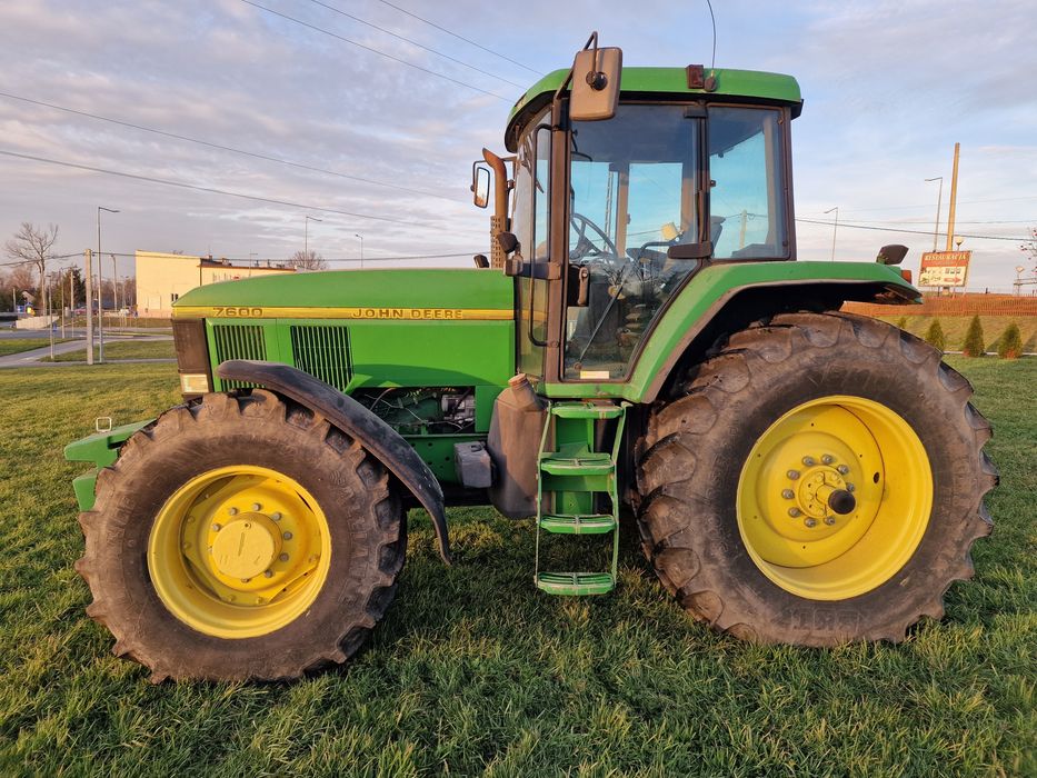 Traktor John Deere 7600 bardzo dobrym stanie