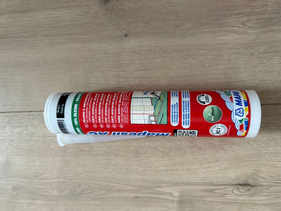 Silikon czarny Mapei nowy 120