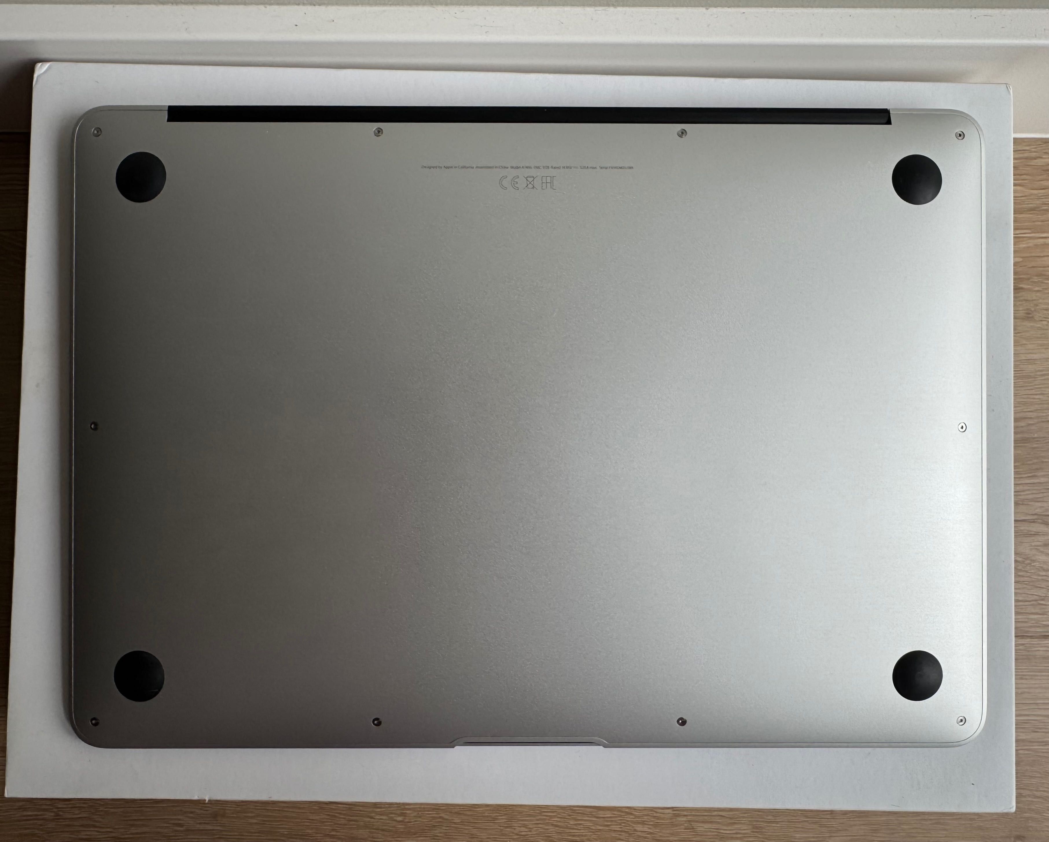 MacBook Air (13, 2017)