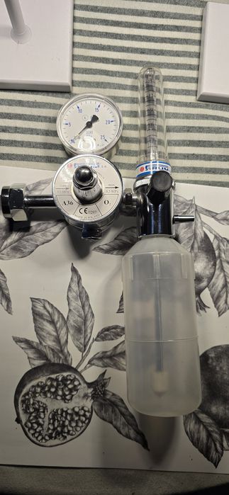 Reduktor tlenowy z przepływomierzem L/min gwint butle tlenowe linde