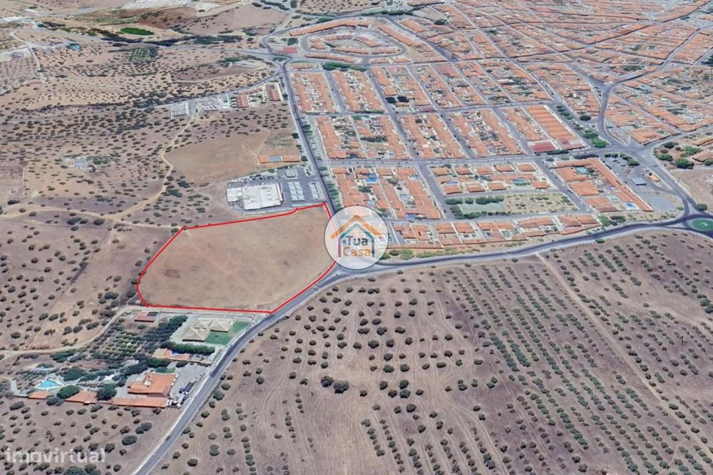 Terreno de 12.500 m2 com viabilidade de construção para diversos fins