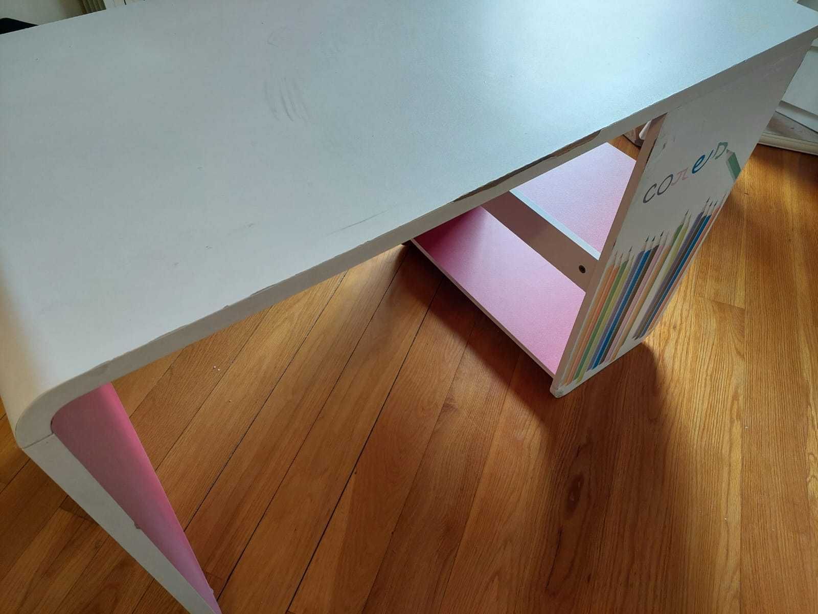 Secretária ideal para crianças!