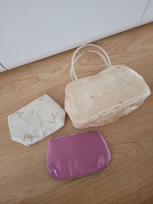 Zestaw trzech kosmetyczek podróżnych torebeczek śliczne Marks&Spencer