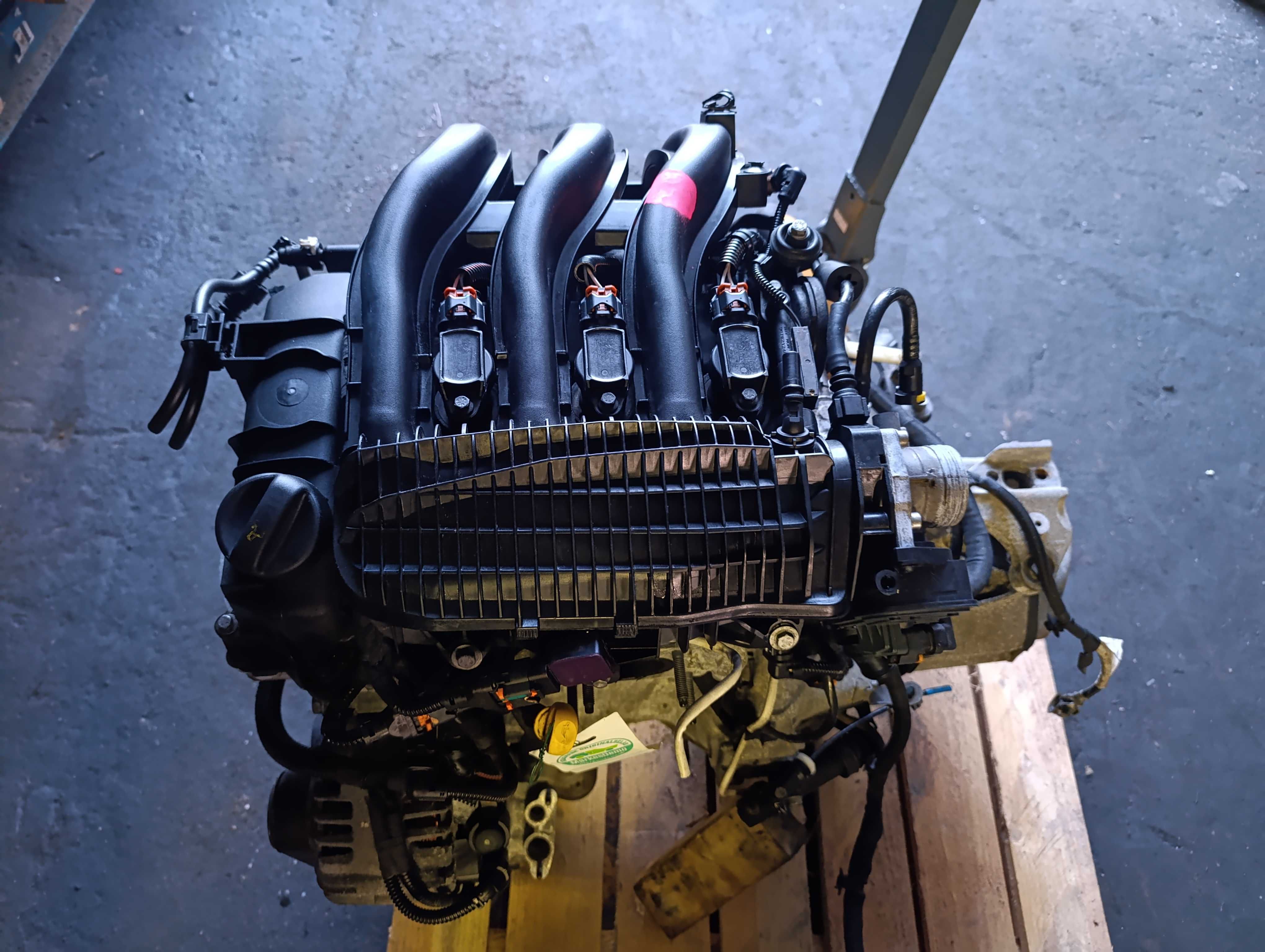 Silnik 1.2 VTI HM01 HMZ EB2F 16- Citroen cactus Peugot 208  kompletny