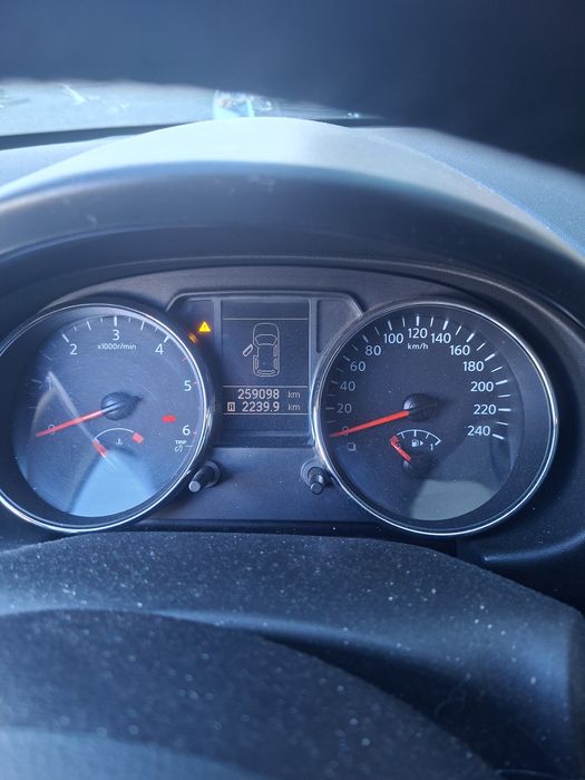 Vendo Qashqai   dci 2011  impecável